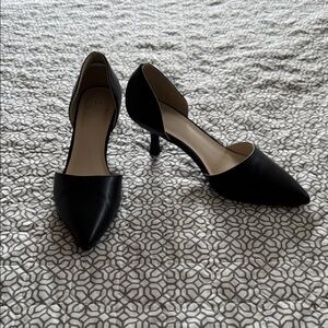 H by Halston Black Pointed Toe Heels